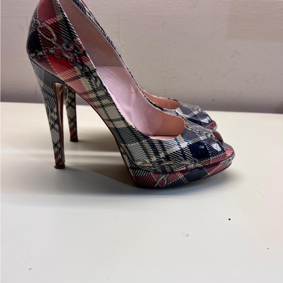 Les copains Red and Blue High Heeled Peep-Toe Pumps - Picture 3 of 8